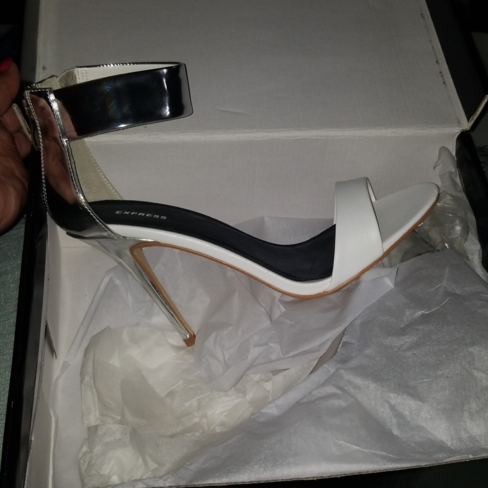 Express Heels